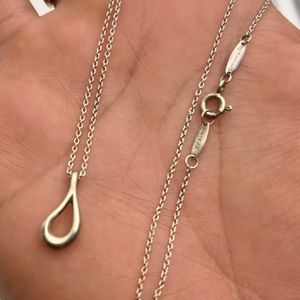 Tiffany and co Elsa Peretti teardrop necklace